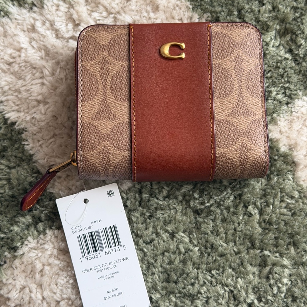 Coach 🌺 Signature Brown and Tan Wallet